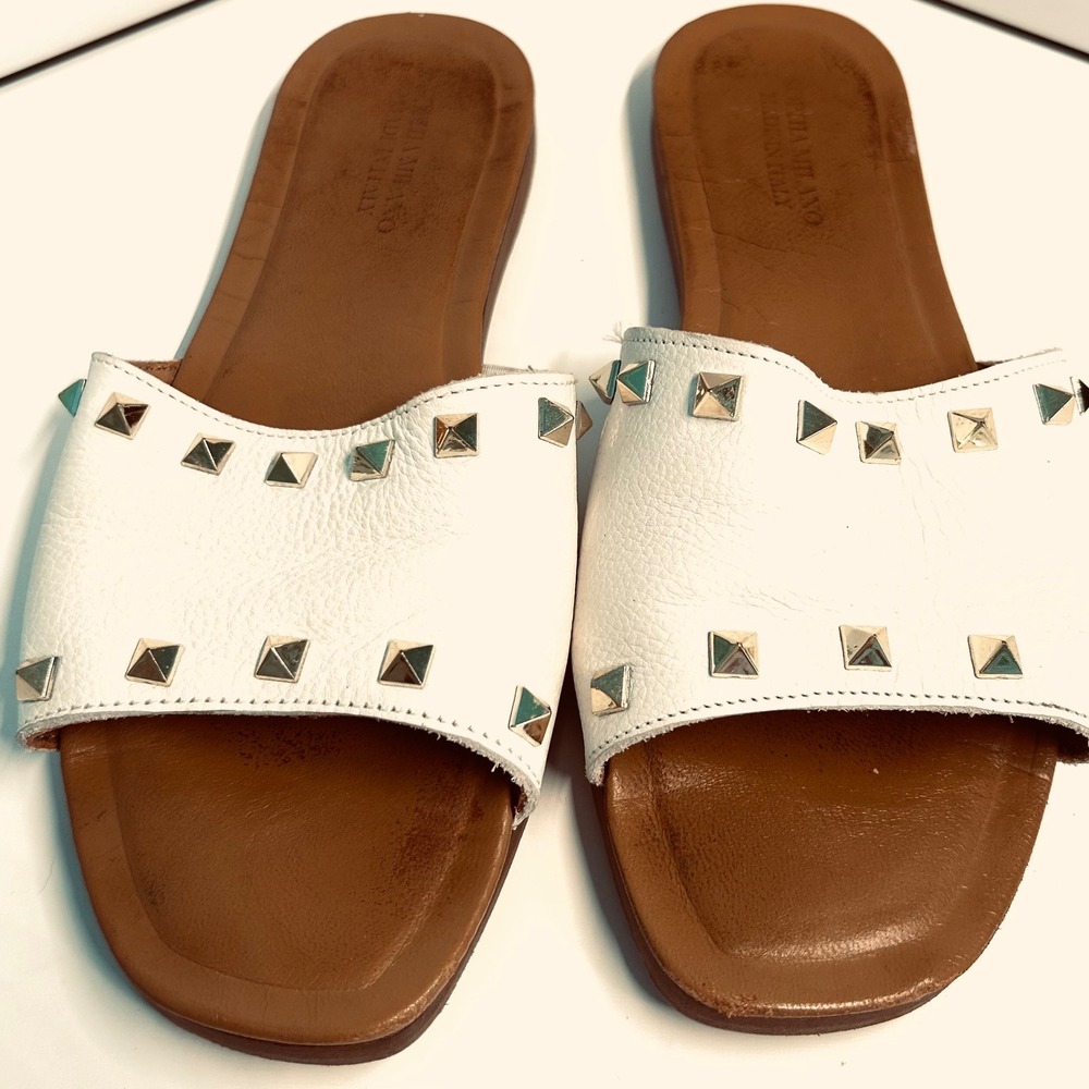 Sophia Milano Women's White Leather Studded Slide Sandals in Size 8